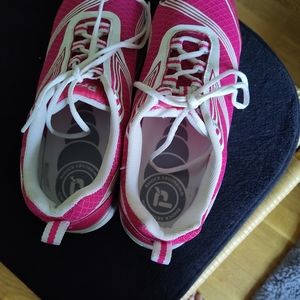 Casual running shoes